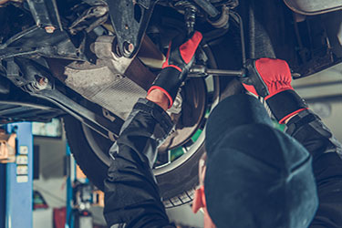 Let the experts at Advanced Transmission Centre in West Kelowna solve your vehicle's drivetrain issues. 